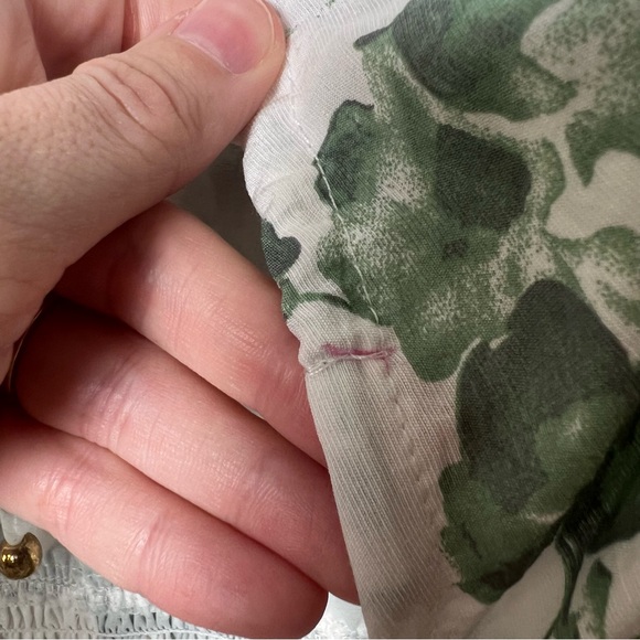 Selfie Leslie Sylvie Shirred Layered Hem Floral Dress Olive/White Smocked Small - Picture 12 of 12